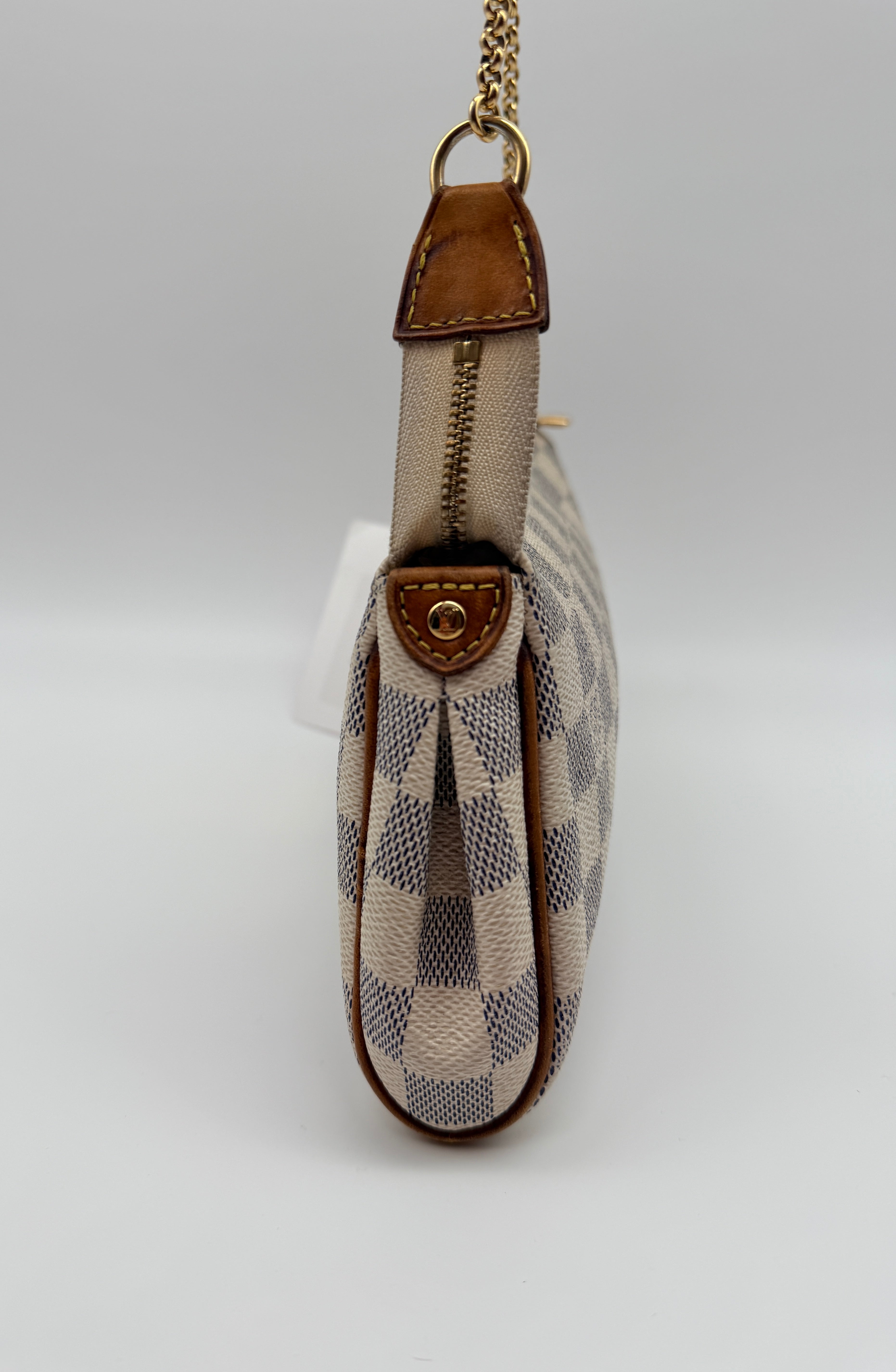 ExaLouis Vuitton Damier Azur Eva Clutch