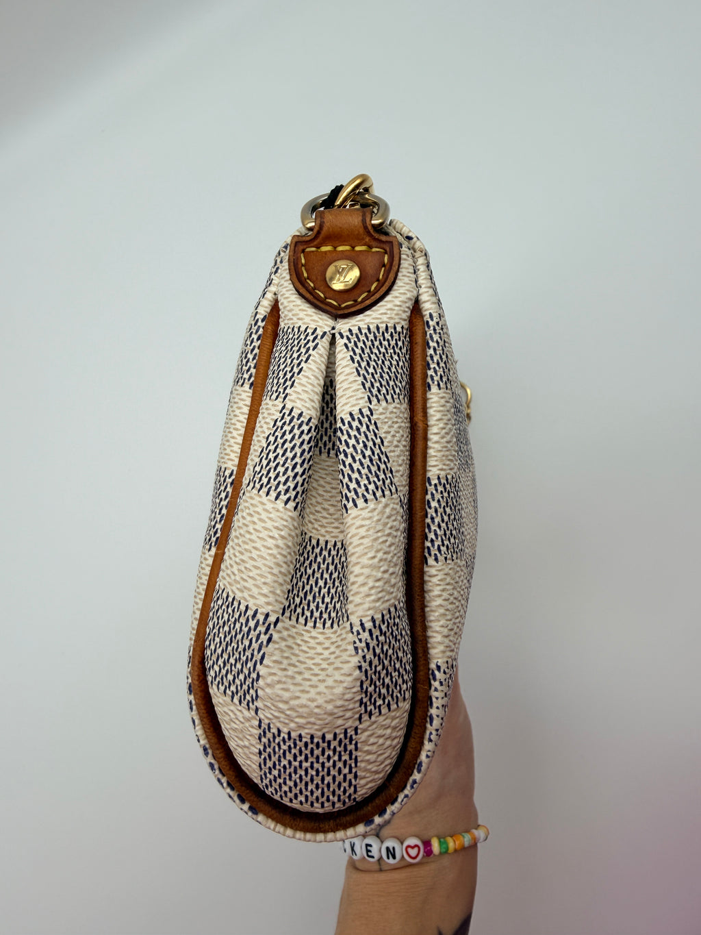 ExaLouis Vuitton Damier Azur Eva Clutch