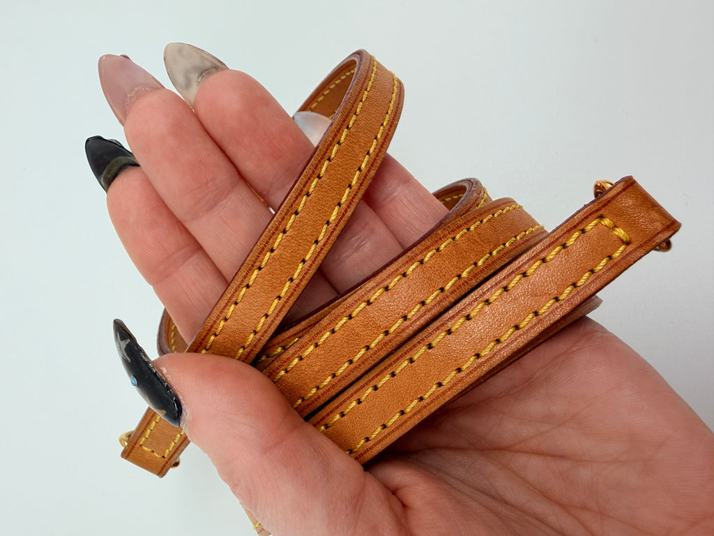 ExaLouis Vuitton Damier Azur Eva Clutch