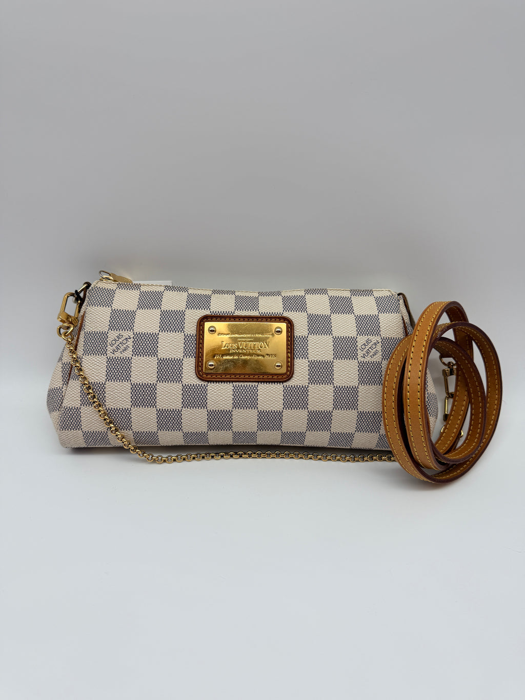 ExaLouis Vuitton Damier Azur Eva Clutch